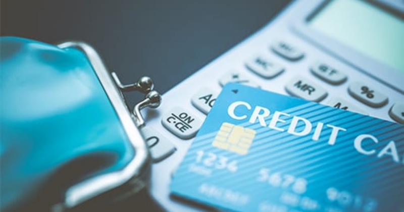 クレジットカードの現金化は違法？考えられるリスクについて