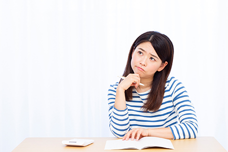 リボ払いの金利・手数料は高い？返済額を減らす方法を徹底解説！