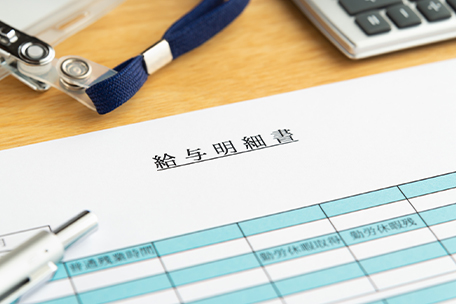 給与ファクタリングとは？違法性・問題点と安全にお金を借りる方法をわかりやすく解説