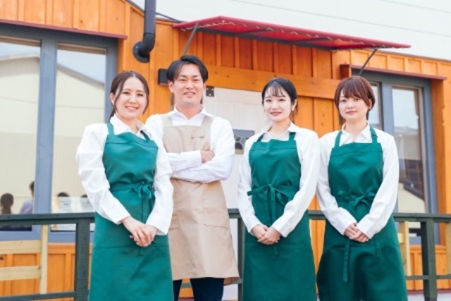 飲食店スタッフのイメージ
