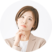 悩む女性の写真